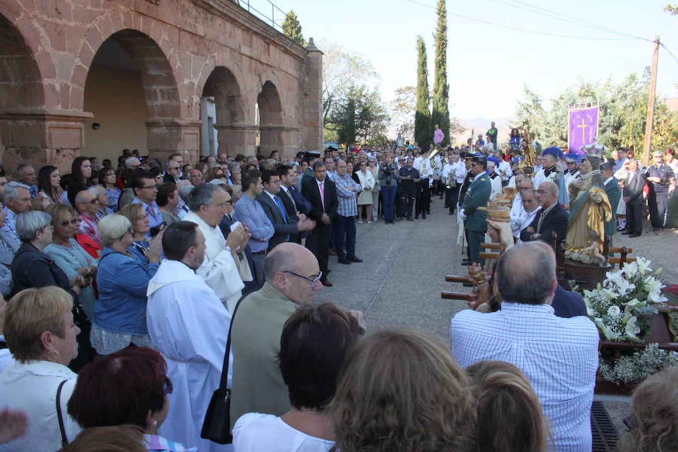 El monasterio de Vico recupera las ruinas de su cripta y de la iglesia original. Los desescombros realizados en la edificación han sacado a la luz 85 columbarios en los que se depositaban las cenizas de los difuntos.