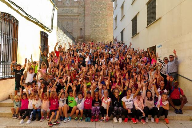 Tercera marcha cultural y sostenible del colegio Agustinos, de Calahorra, que reunió a 360 personas. :: i.á.