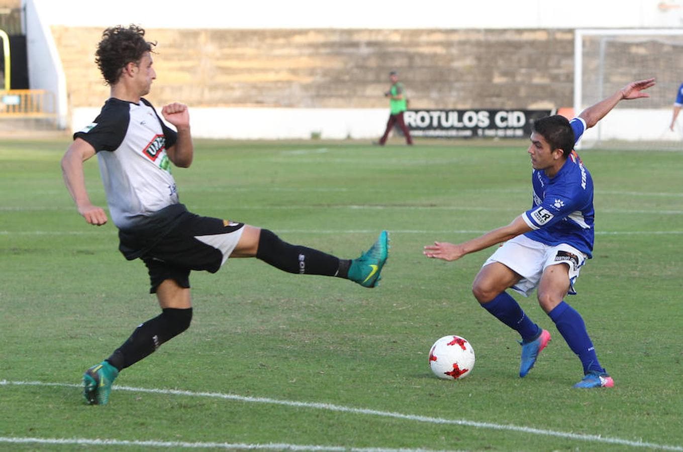 Empate sin goles de la UDL en Tudela. Los riojanos modificaron su propuesta futbolísticza para adaptarse a un rival y un campo complicados