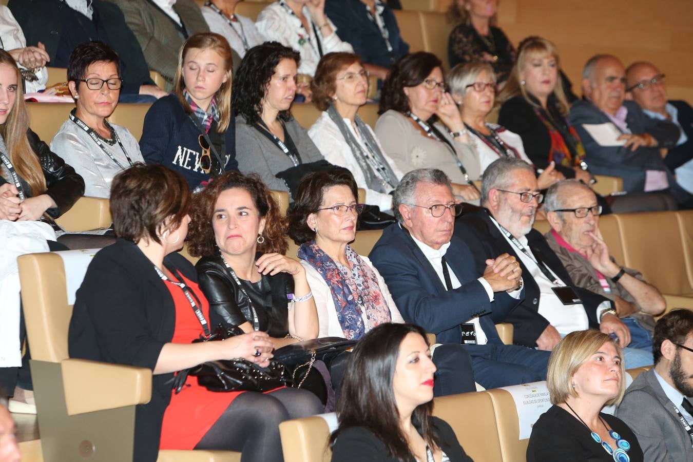 La ONCE ha reconocido la solidaridad de la sociedad riojana con la entrega de los Premios Solidarios ONCE La Rioja 2017 a Alcampo Logroño; el Centro Territorial de RTVE en La Rioja; Mª Aránzazu Sola Marcilla; la Universidad Internacional de La Rioja y la Jefatura Superior de la Policía Nacional en La Rioja.