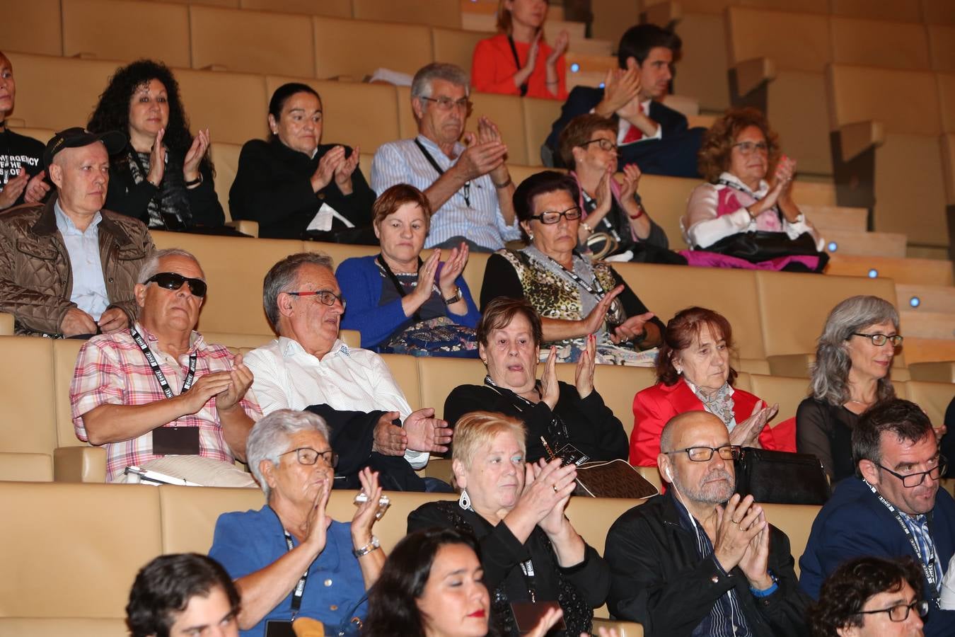 La ONCE ha reconocido la solidaridad de la sociedad riojana con la entrega de los Premios Solidarios ONCE La Rioja 2017 a Alcampo Logroño; el Centro Territorial de RTVE en La Rioja; Mª Aránzazu Sola Marcilla; la Universidad Internacional de La Rioja y la Jefatura Superior de la Policía Nacional en La Rioja.