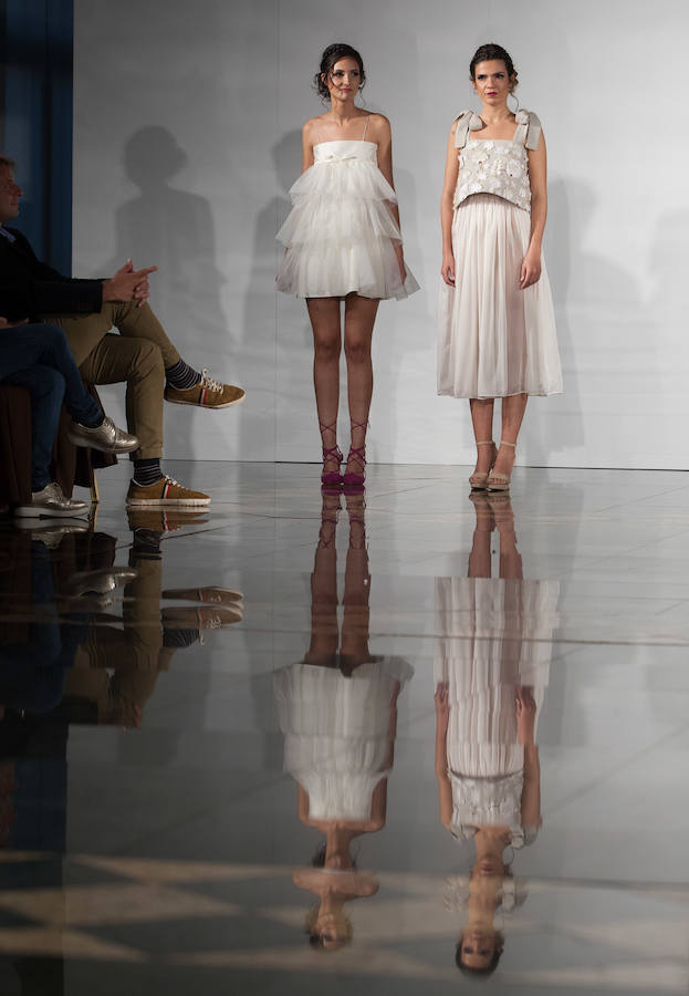 La feria de novios 'Sí quiero' celebrada en las instalaciones del restaurante Delicatto sirvió para ofrecer a las parejas que han decidido dar el paso un completo recorrido por los servicios que hay alrededor de este día tan especial