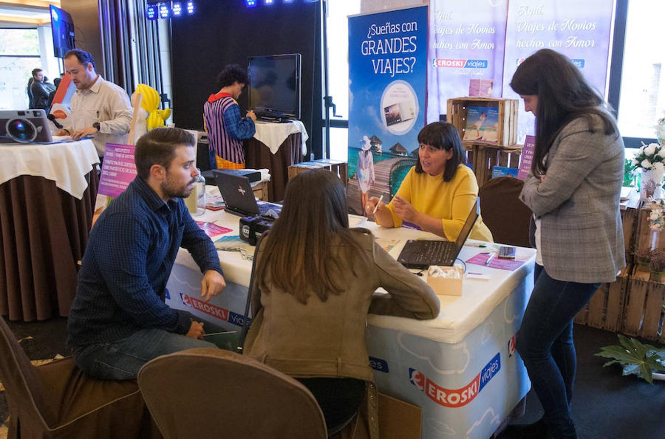 las instalaciones del restaurante Delicatto sirvió para ofrecer a las parejas que han decidido dar el paso un completo recorrido por los servicios que hay alrededor de este día tan especial