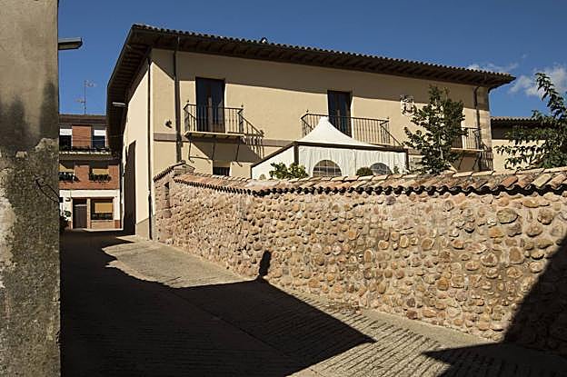 Vista del Palacio de Castelflorite ubicado en el corazón del casco urbano de Sotés. 