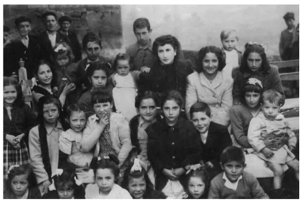 Escuela de Bezares en 1942