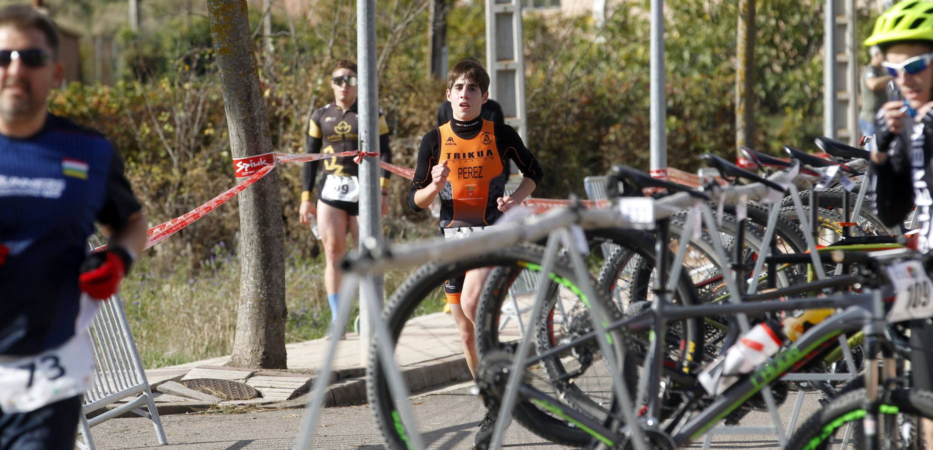 Un día magnífico ha acompañado a la celebración este domingo de la Duatlón de Moncalvillo, que ha dejado escenas preciosas