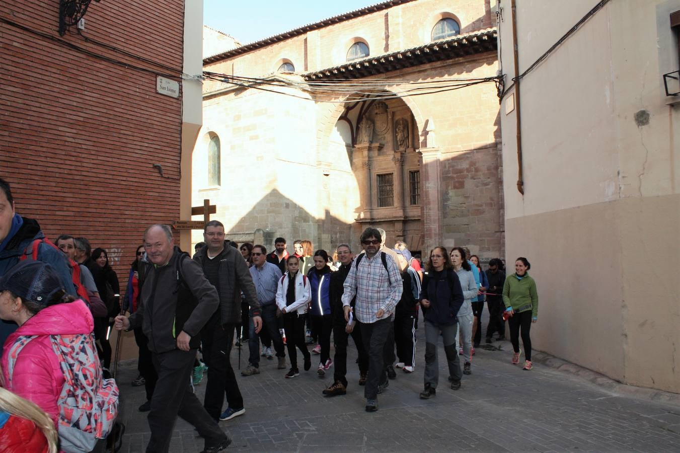 Unas 350 personas participan en la tercera Marcha del Camino del Rey