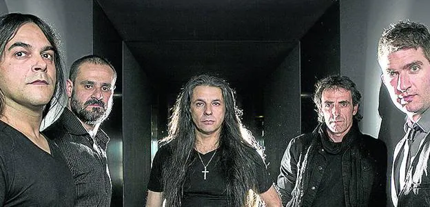 Tierra Santa. El conjunto logroñés de heavy rock sacó a la venta el 6 de octubre su undécimo disco, 'Quinto elemento'. 
