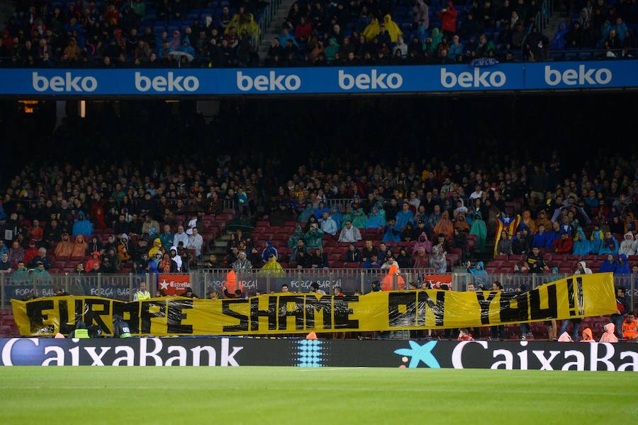 El líder de la Liga venció por 2-1 al conjunto hispalense gracias a un doblete de Paco Alcácer.