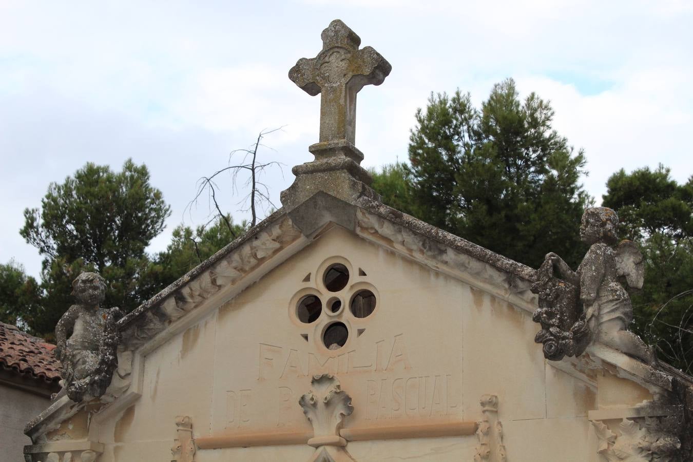 Visita al cementerio de Calahorra