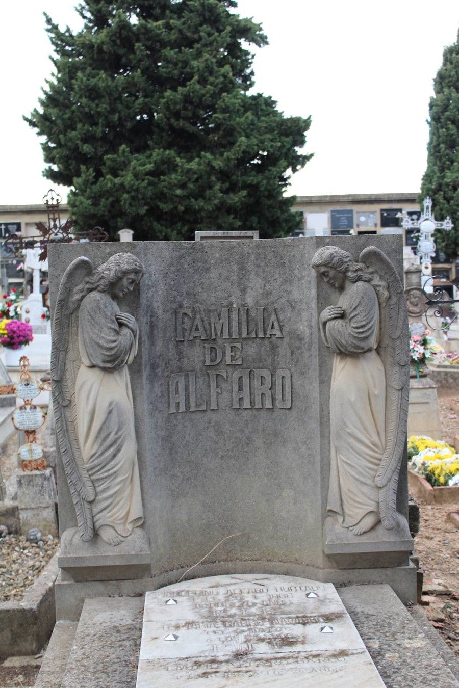 Visita al cementerio de Calahorra