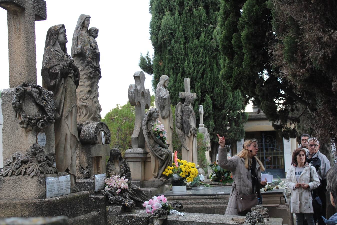 Visita al cementerio de Calahorra