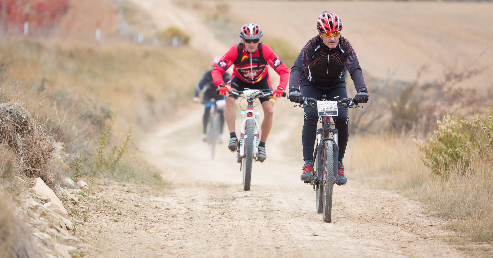 Cerca de 300 ciclistas participaron en la prueba