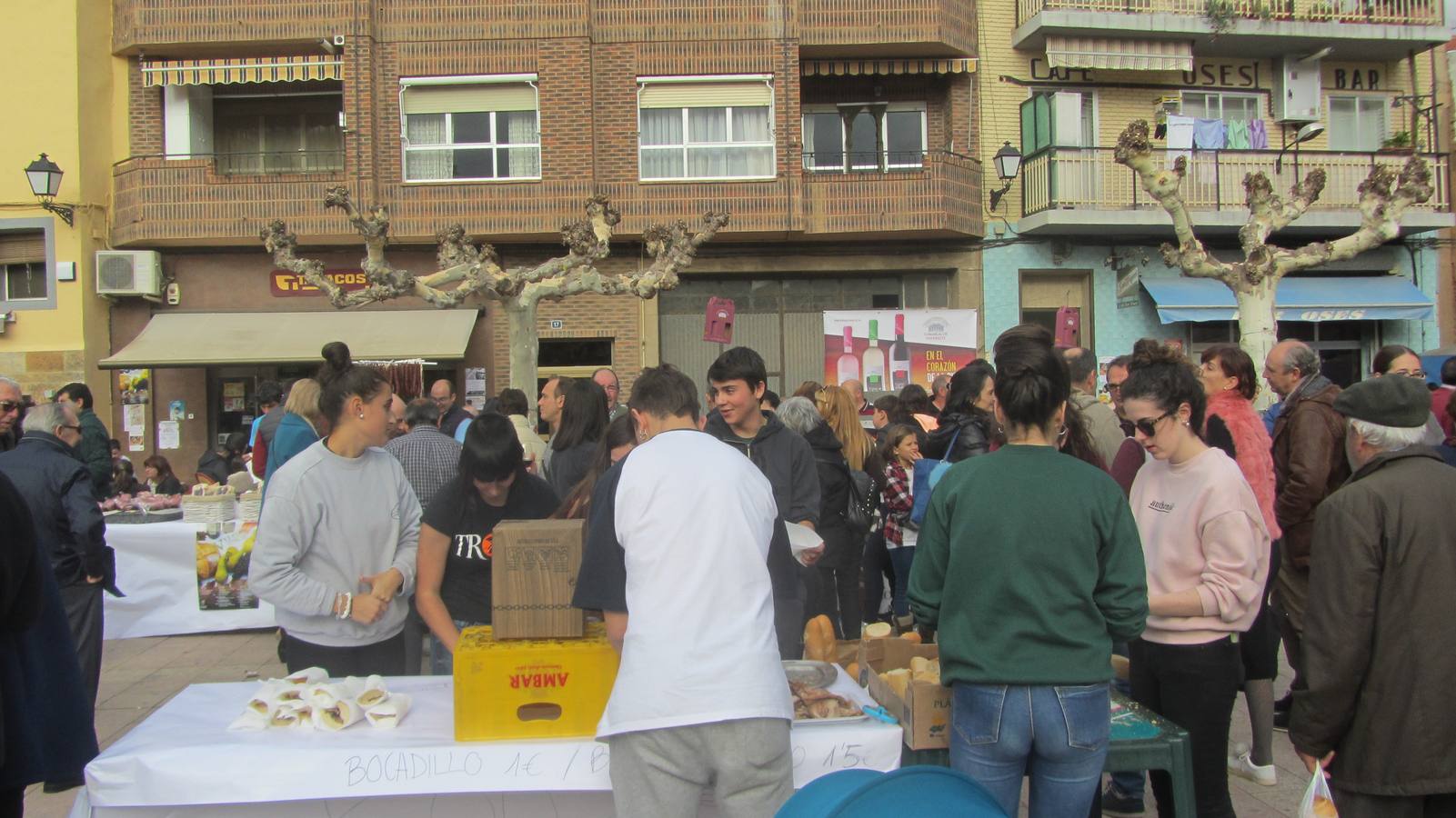 La localidad da a conocer sus productos en su feria de otoño