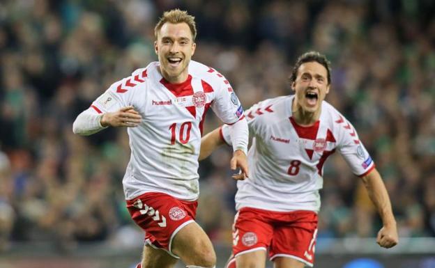 Eriksen celebra uno de sus goles. 