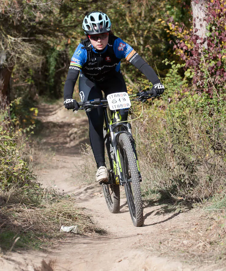 Los ciclistas riojanos conquistan nueve podios en el Open de bicicleta de montaña del Diario de Navarra en un espectacular cierre de competición en Estella