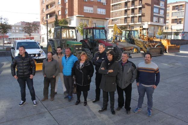 El Ayuntamiento presentó parte del personal y de los equipos para esta campaña invernal. :: 