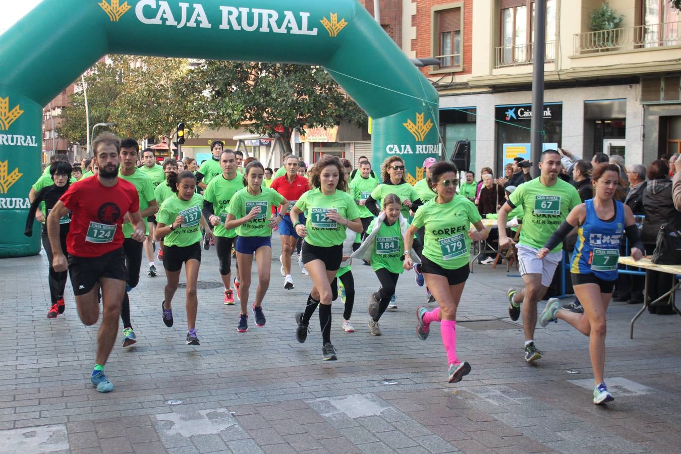 Mucha participación en la carrera contra el cáncer que se celebró en Arnedo.