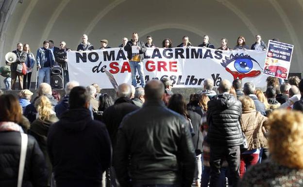 Manifestación en El Espolón en favor de la liberalización de la AP-68. 