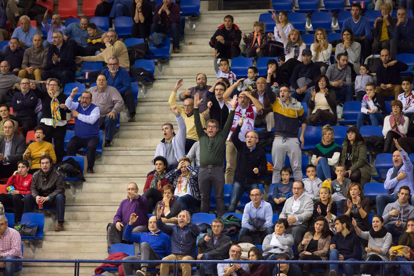 Las imágenes del partido en el que los franjivino se despidieron de la Copa EHF