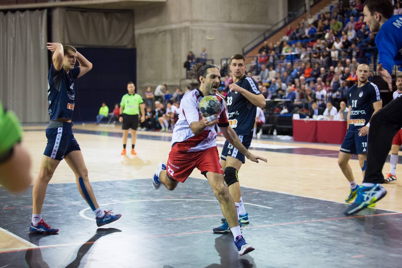 Las imágenes del partido en el que los franjivino se despidieron de la Copa EHF