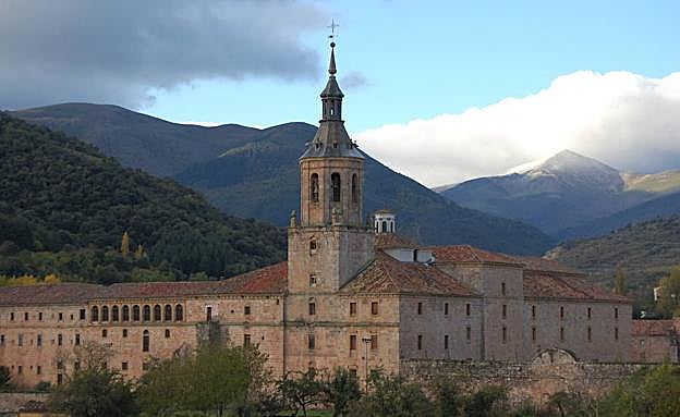 Vista del Monasterio de San Millán de la Cogolla. 