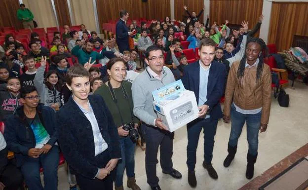 Presentación ayer en el IES Sagasta de la Olimpiada. :: fernando díaz