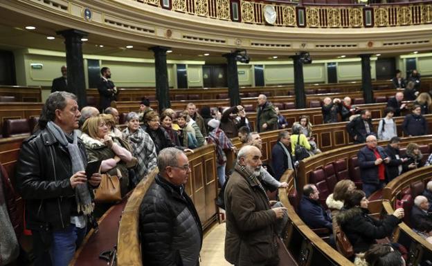 Imagen principal - Varias imágenes de la visita al Congreso de los Diputados.