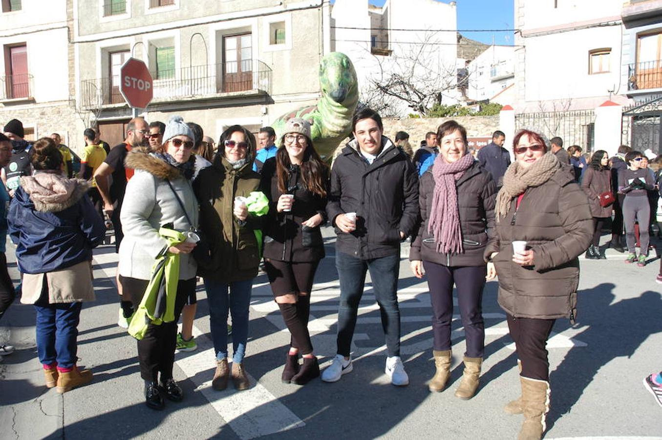 Este domingo se ha celebrado la V Carrera 'Entre dinosaurios' villa de Igea. El frío no ha sido un impedimento para los atletas.