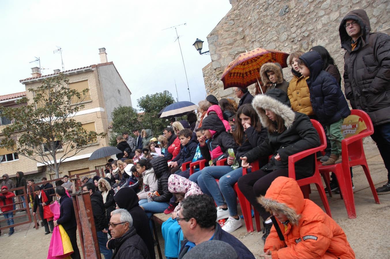 Este sábado ha tenido lugar el Festejo taurino en Rincón de Olivedo. Han participado alumnos de la escuela taurina de Zaragoza. El acto está incluido en las fiestas de la juventud de Rincón de Olivedo.