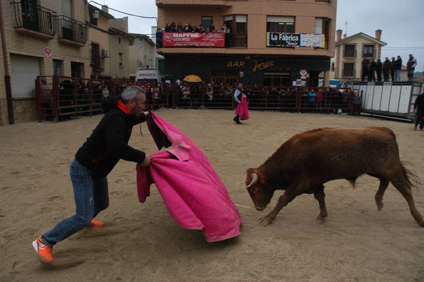 Este sábado ha tenido lugar el Festejo taurino en Rincón de Olivedo. Han participado alumnos de la escuela taurina de Zaragoza. El acto está incluido en las fiestas de la juventud de Rincón de Olivedo.