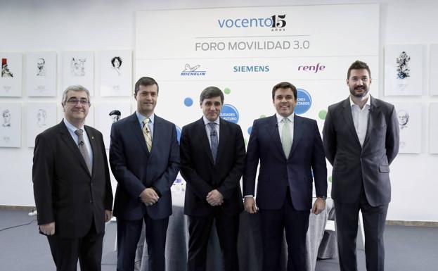 De izquierda a derecha, Hugo Ureta, Fernando García Martínez, Enrique Martínez Marín, Francisco Rincón y Rodrigo Hilario