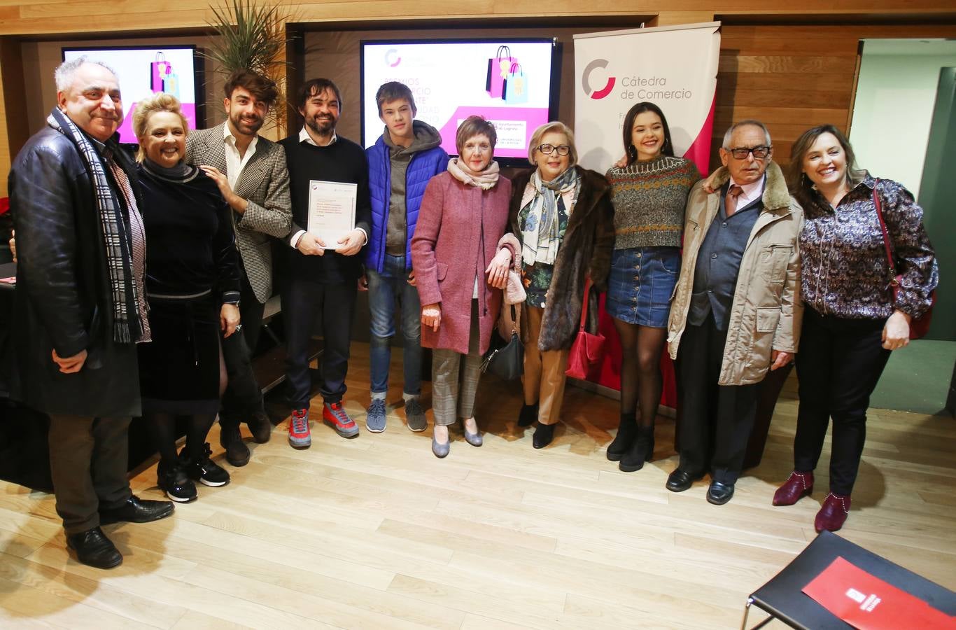 Han sido galardonados: Juan Cruz del Río, Premio Honorífico a la Mejor Trayectoria Individual; La Golosina, Premio Honorífico a la Mejor Continuidad Empresarial; Asociación Cultural Lovisual, Premio a la Mejor Campaña Comercial; La Frikilería, Premio a la Mejor Reputación 'On line'; Herbolario Arcoirís, Premio al Mejor Comercio Adaptado.