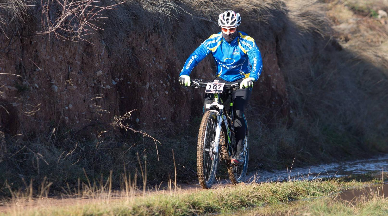 Los ciclistas disfrutaron de una estupenda carrera.