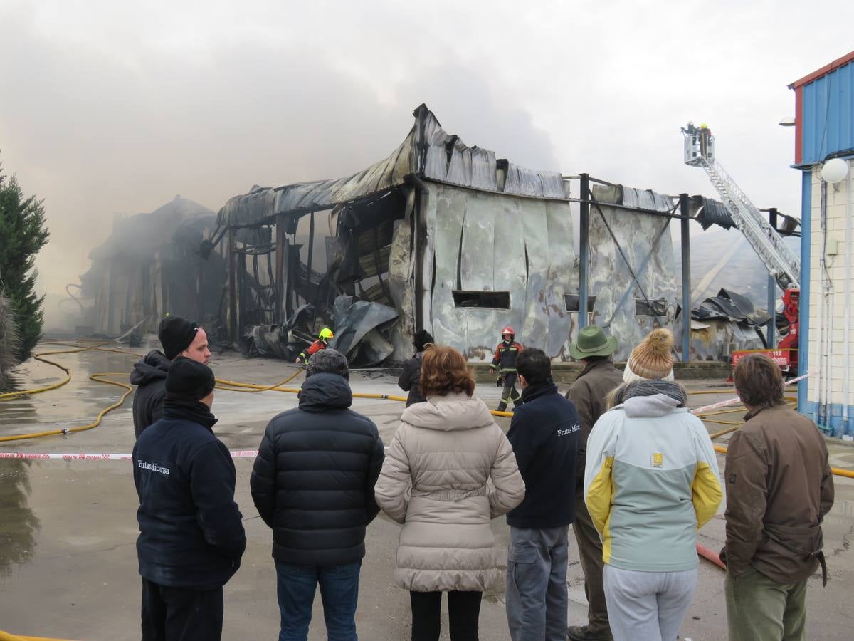 El fuego ha calcinado la nave anexa a la empresa