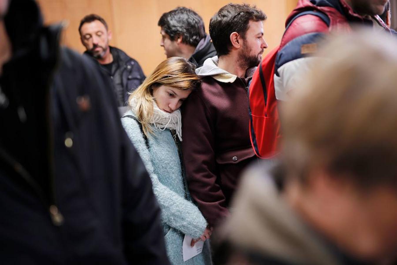 Normalidad en los colegios de Cataluña durante las primeras horas de la jornada electoral.