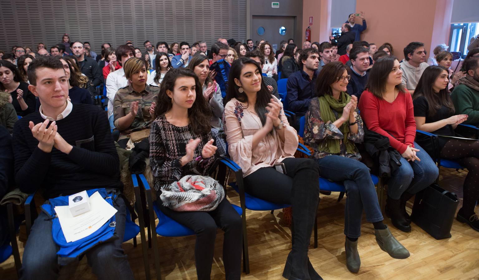 Un total de 57 alumnos y 15 coordinadores y profesores delegados de La Rioja han sido reconocidos hoy como destacados por su "de excelencia académica"