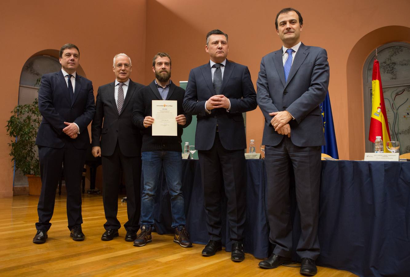 Un total de 57 alumnos y 15 coordinadores y profesores delegados de La Rioja han sido reconocidos hoy como destacados por su "de excelencia académica"