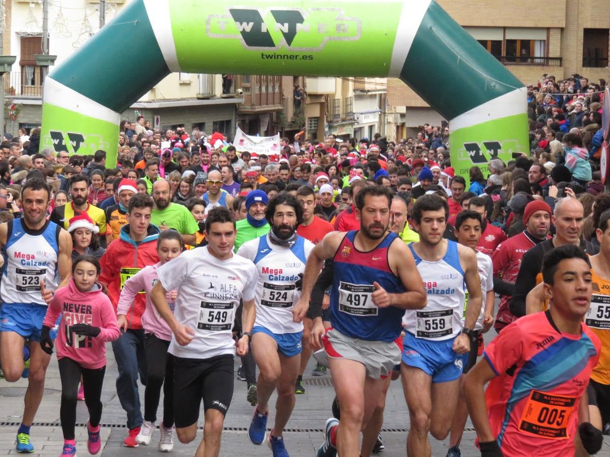 Las imágenes de la carrera de Nochevieja por las calles de Alfaro