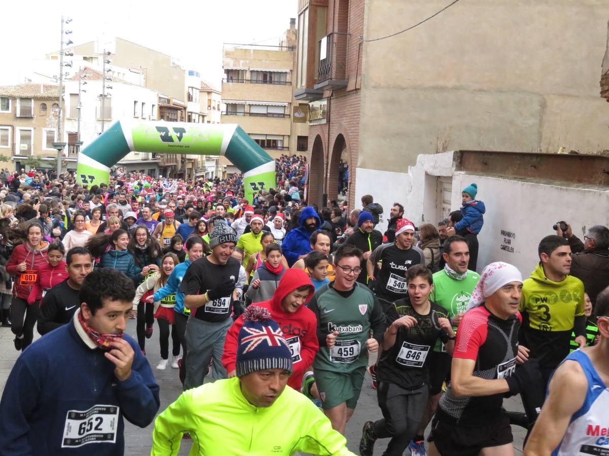 Las imágenes de la carrera de Nochevieja por las calles de Alfaro