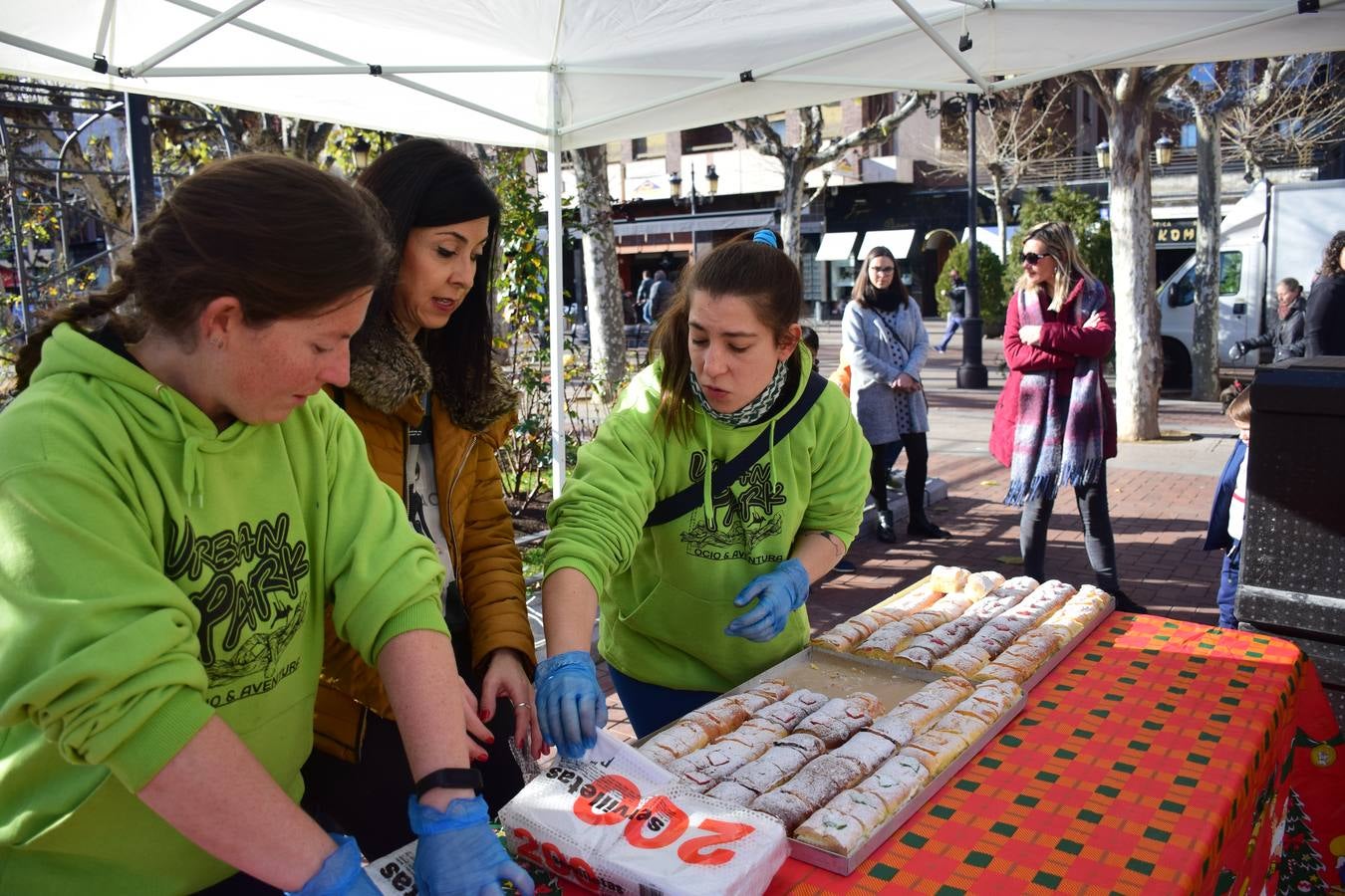 La actividad se enmarca dentro de Logroño es Navidad, el programa que el Ayuntamiento, organiza (con cerca de 400 actividades desde el 15 de diciembre al 7 de enero) con la colaboración de la Cámara de Comercio y de 50 asociaciones y colectivos de la ciudad