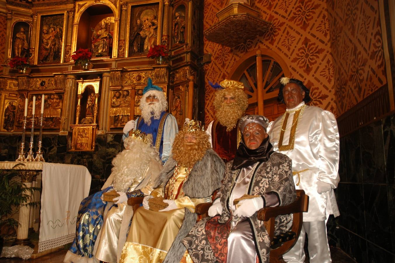 Los más pequeños del municipio disfrutaron de la noche previa a Reyes