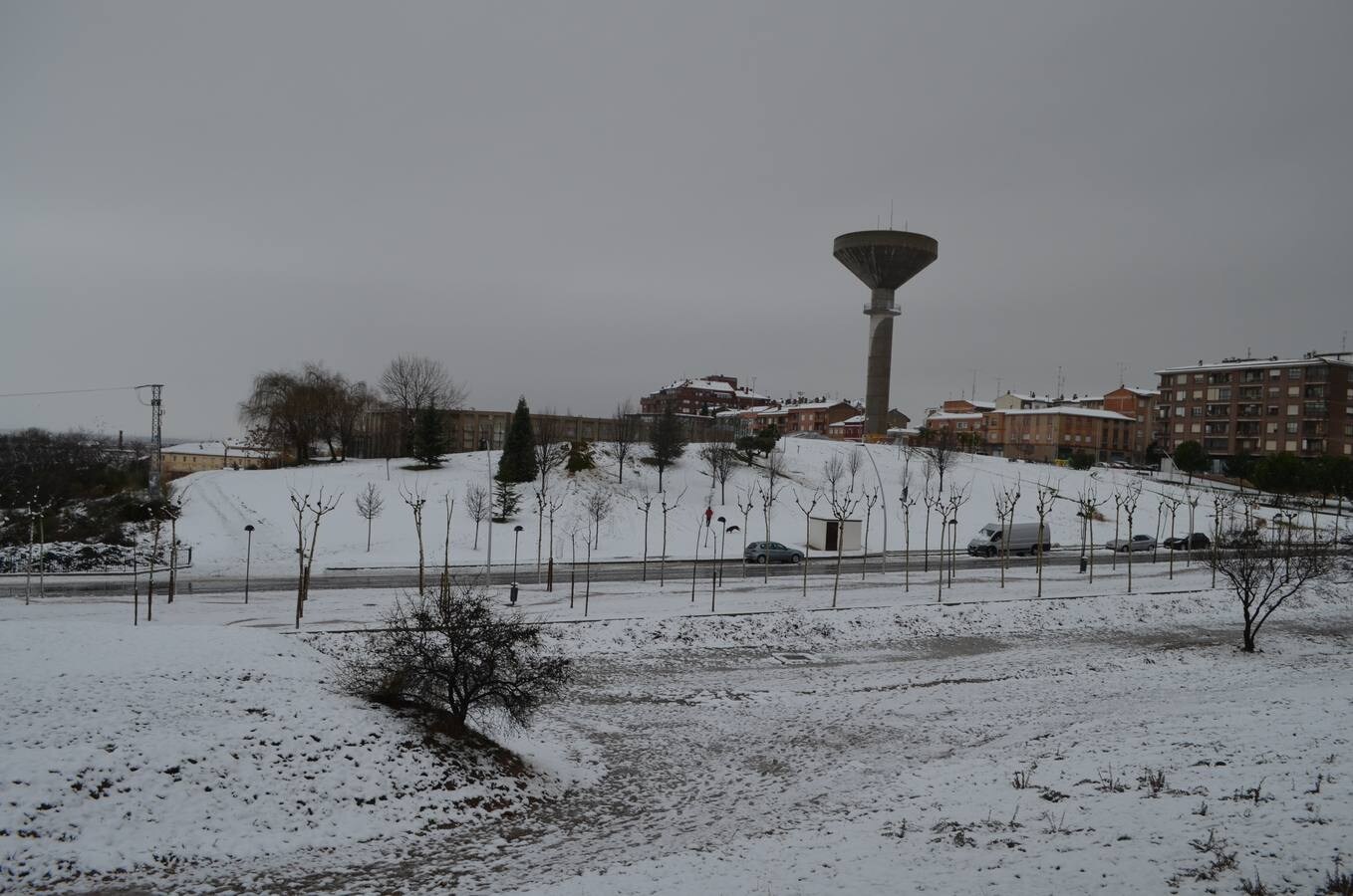 El municipio permanecía blanco este domingo tras la nevada del sábado