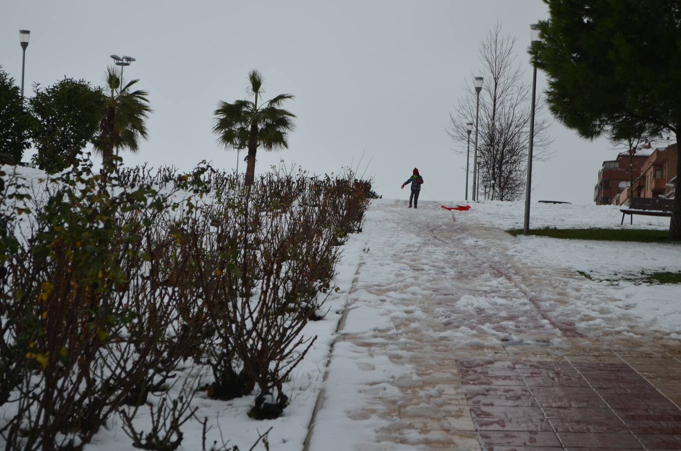 El municipio permanecía blanco este domingo tras la nevada del sábado