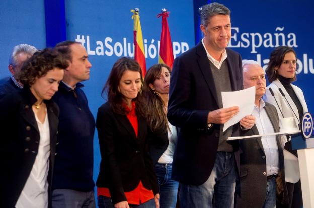 La plana mayor del PP catalán valora los malos resultados de la formación tras las elecciones del 21-D. :: Quique García / Efe