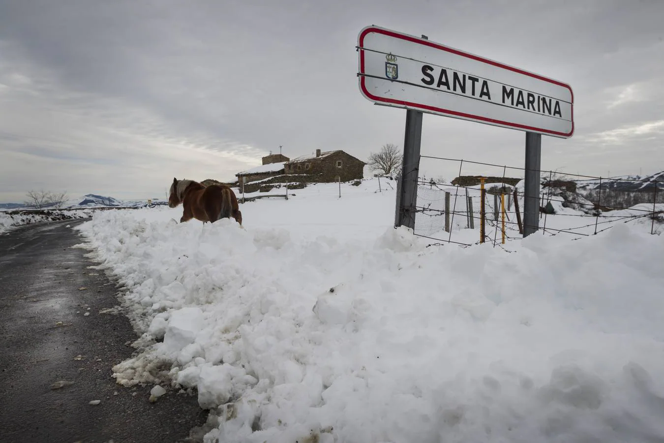 Así es la vida en Santa Marina, uno de los núcleos más altos de La Rioja, tras la gran nevada del pasado fin de semana