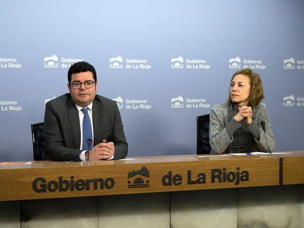 Alfonso Domínguez y Begoña Lema en su comparecencia de ayer. :: G.R.