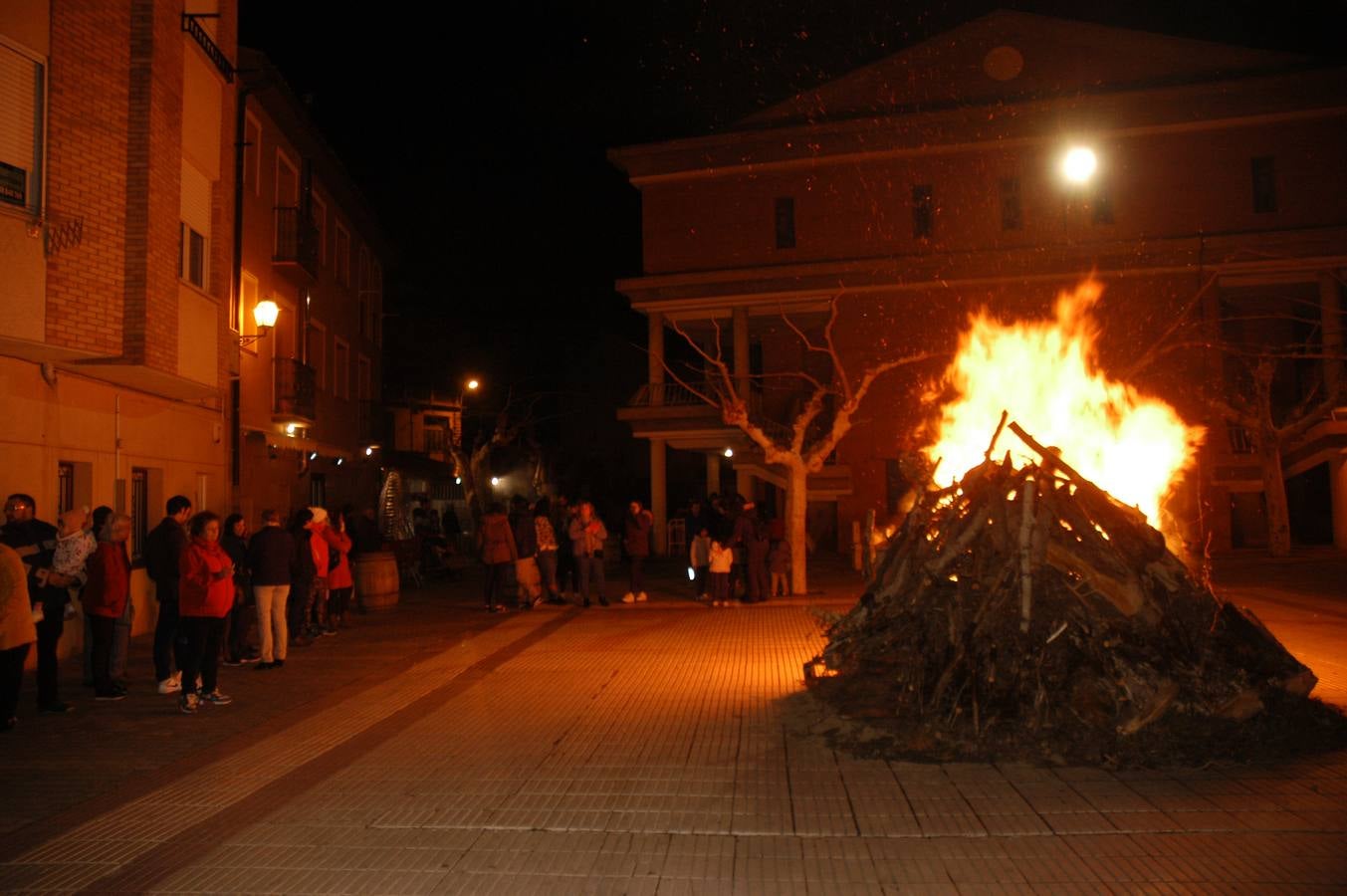 Cervera celebra hogueras y degustacion el martes vispera de San Anton