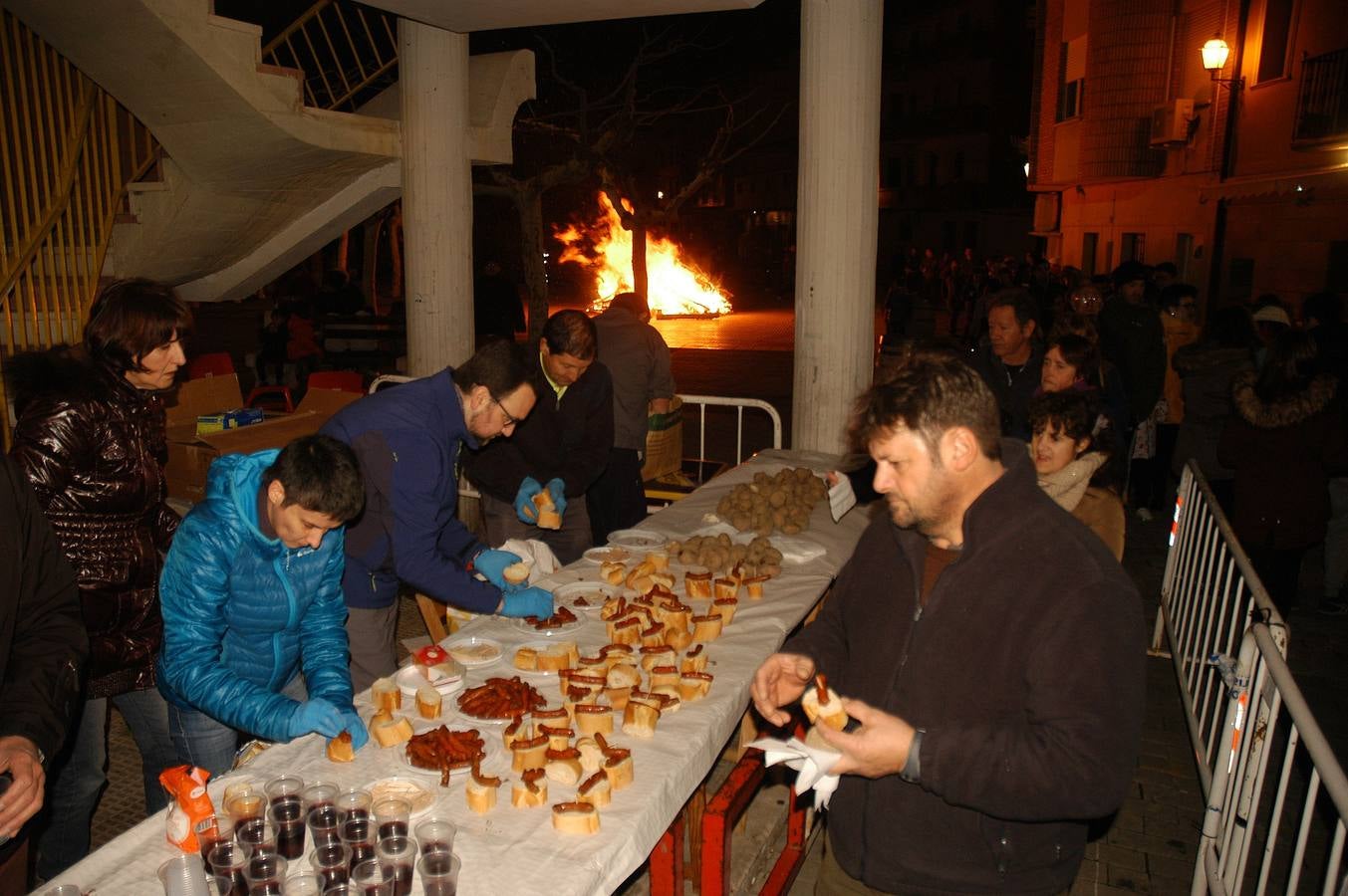 Cervera celebra hogueras y degustacion el martes vispera de San Anton