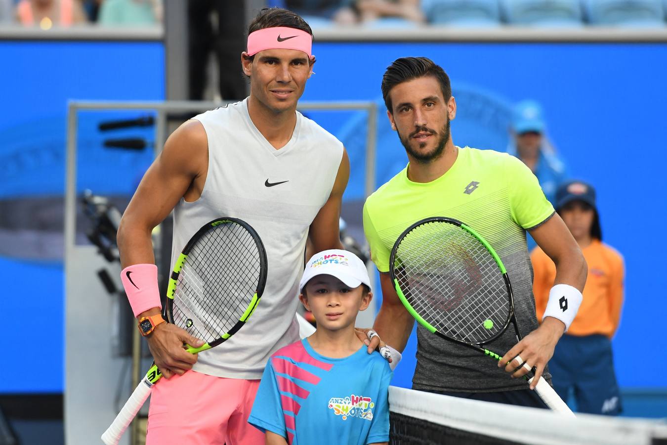 LAs mejores imágenes del partido de tercera ronda del Open de Australia entre Rafa Nadal y Damir Dzumhur.